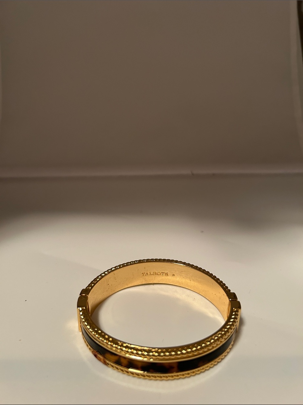 Talbots hinged bracelet faux enamel tortoise shell drown polished gold tone